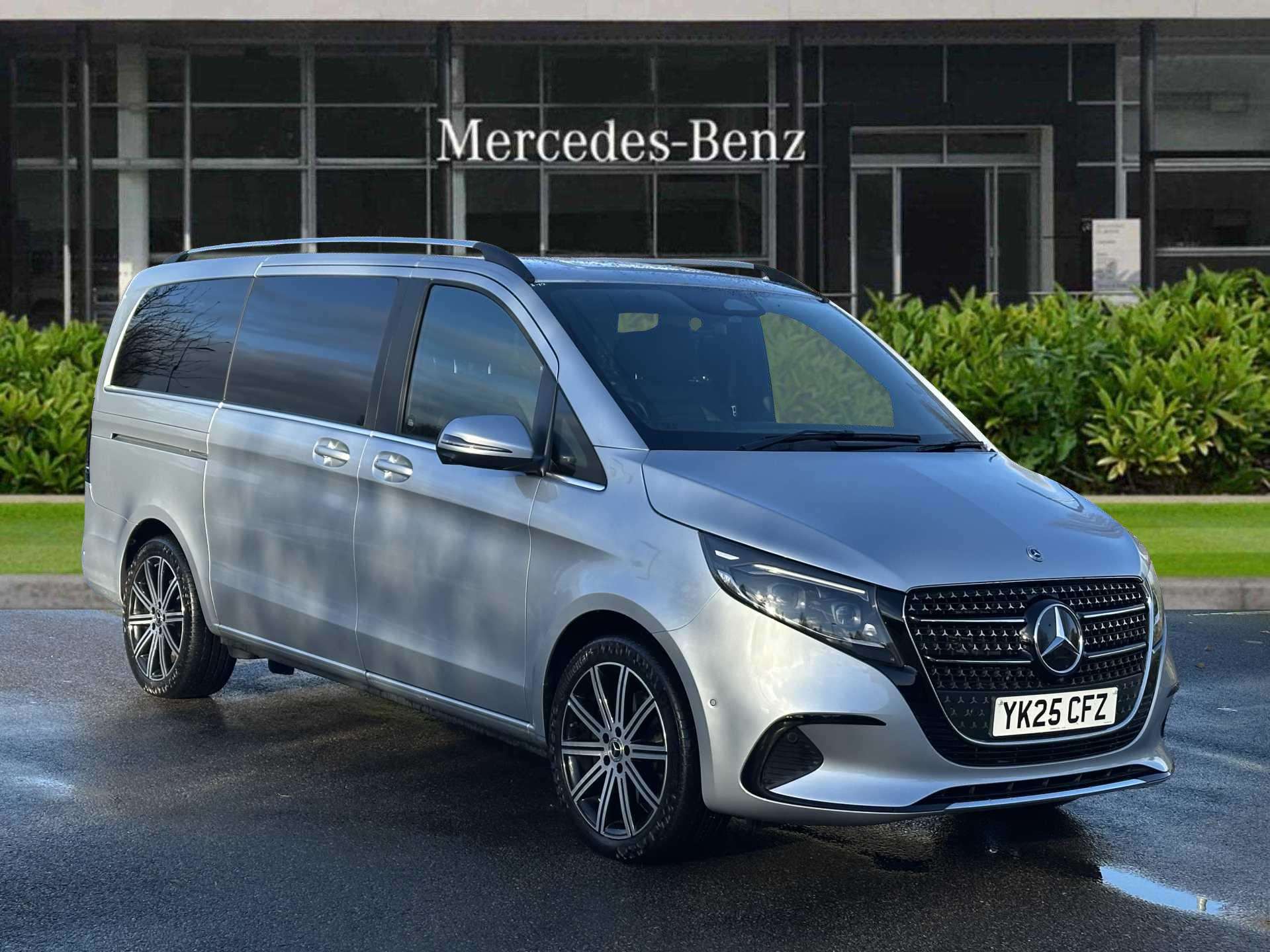 Main listing image - Mercedes-Benz V-Class
