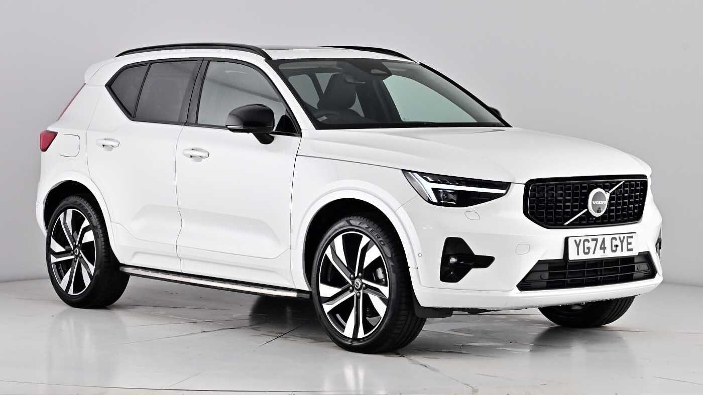 Main listing image - Volvo XC40