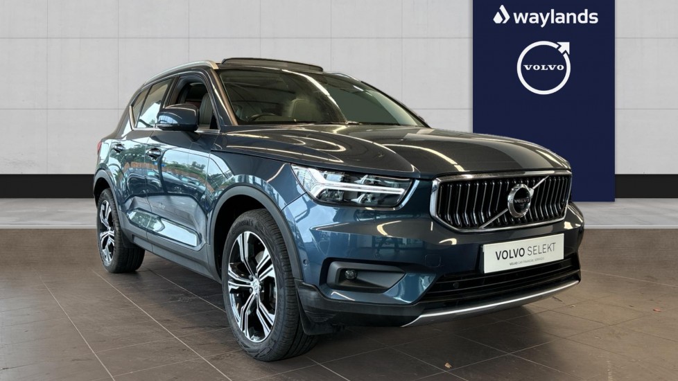 Main listing image - Volvo XC40