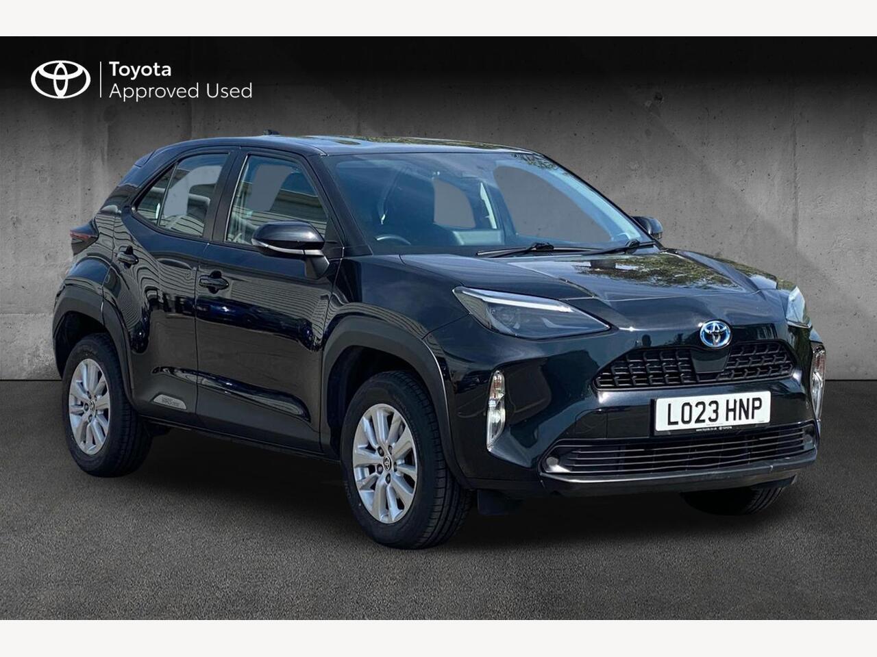 Main listing image - Toyota Yaris Cross