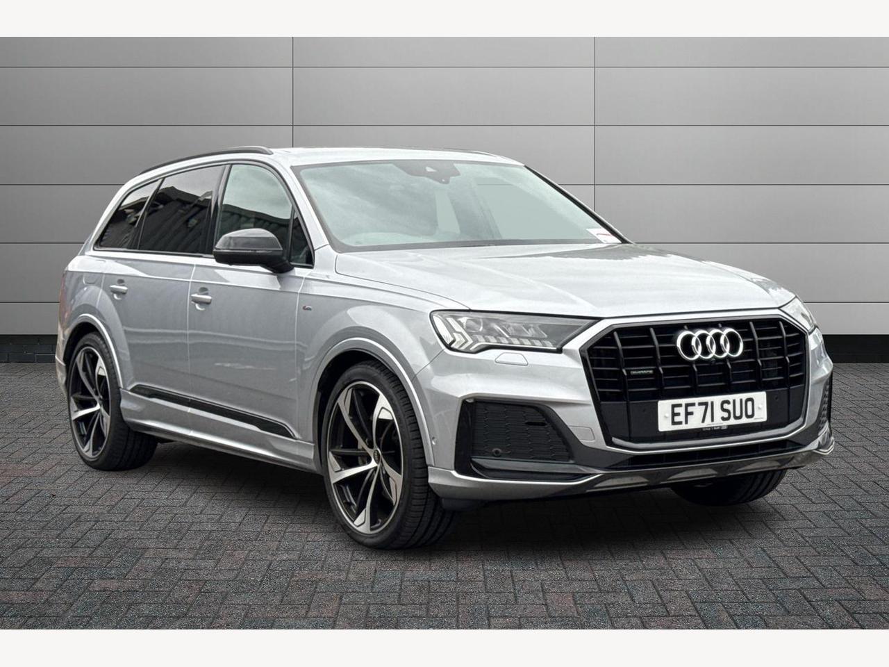 Main listing image - Audi Q7
