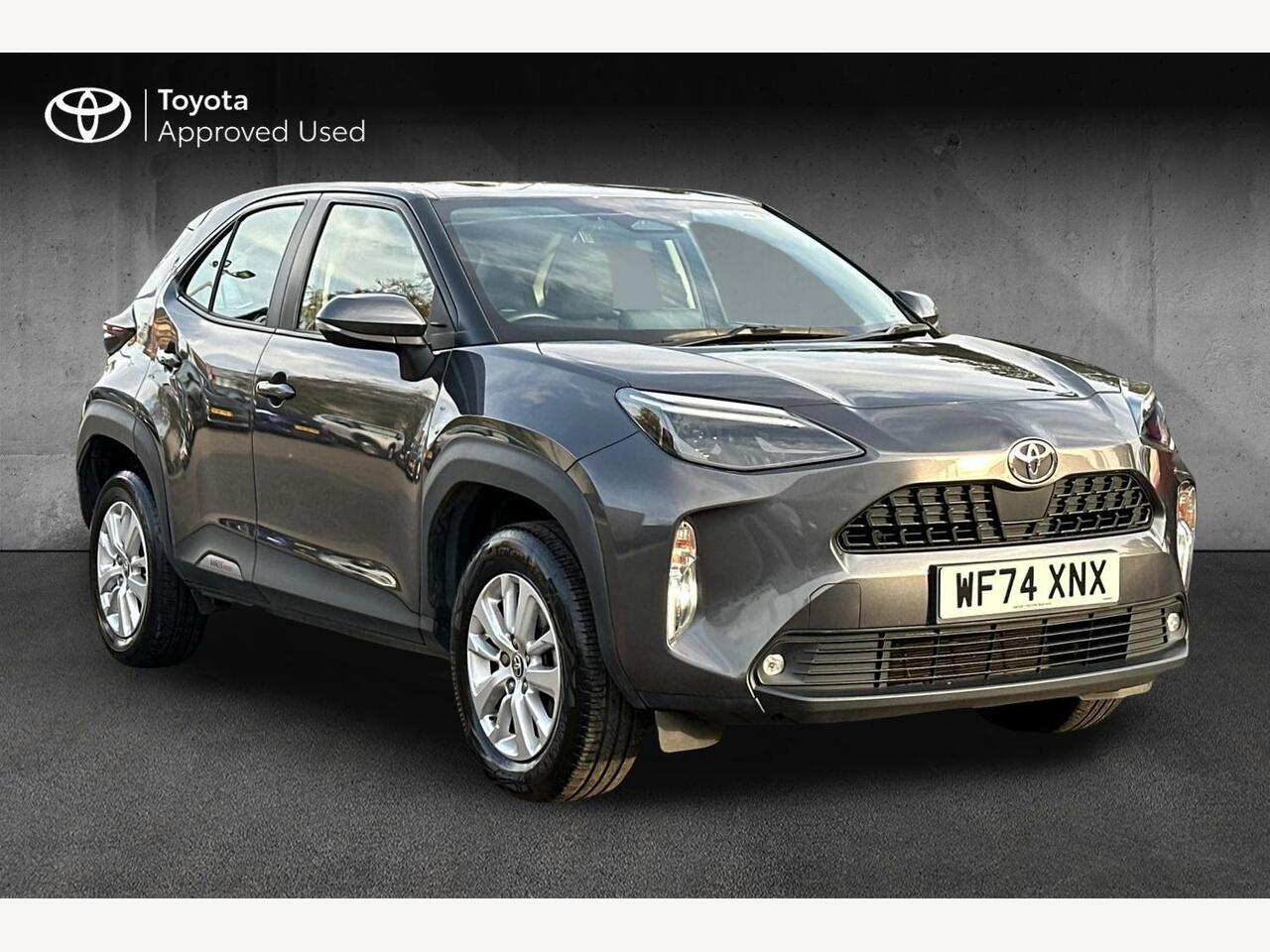 Main listing image - Toyota Yaris Cross
