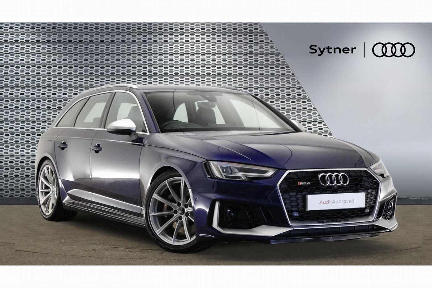 Main listing image - Audi RS4