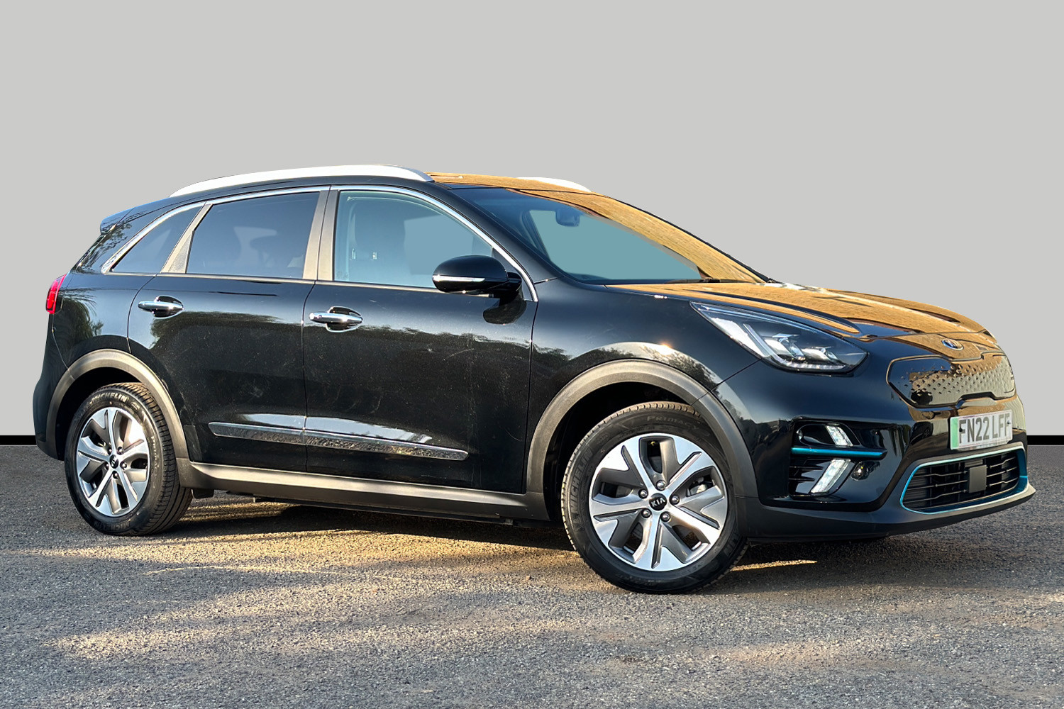 Main listing image - Kia e-Niro