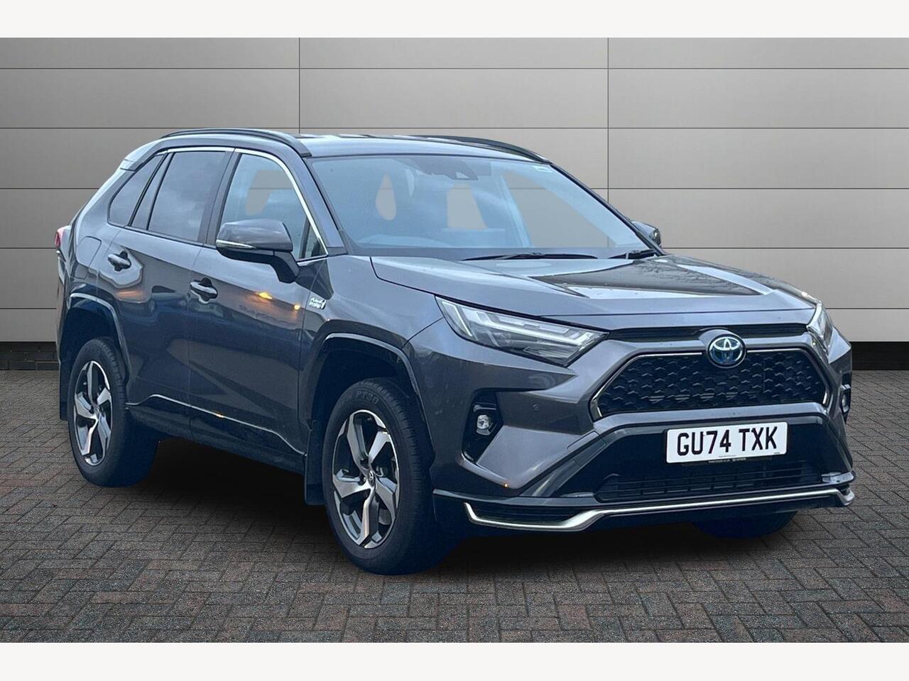 Main listing image - Toyota RAV4