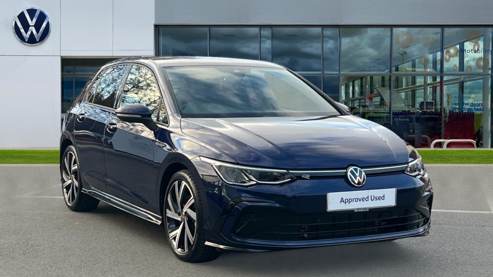 Main listing image - Volkswagen Golf