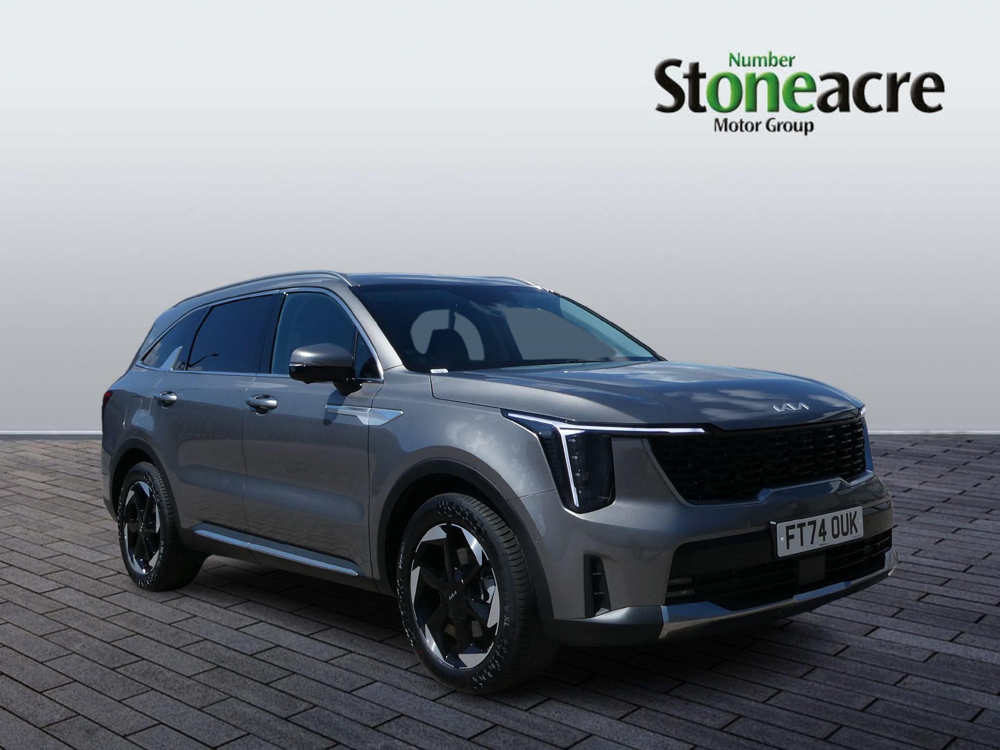 Main listing image - Kia Sorento