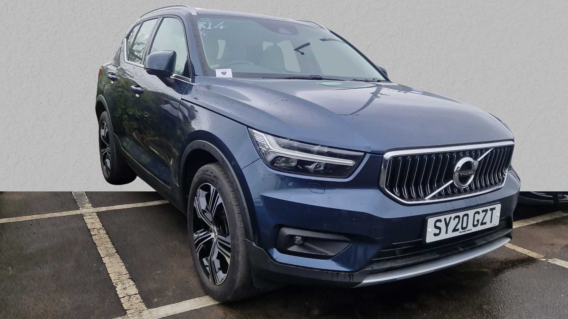 Main listing image - Volvo XC40