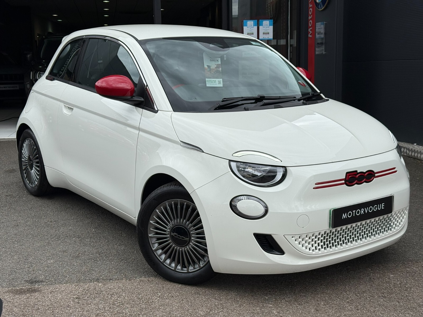 Main listing image - Fiat 500 Electric