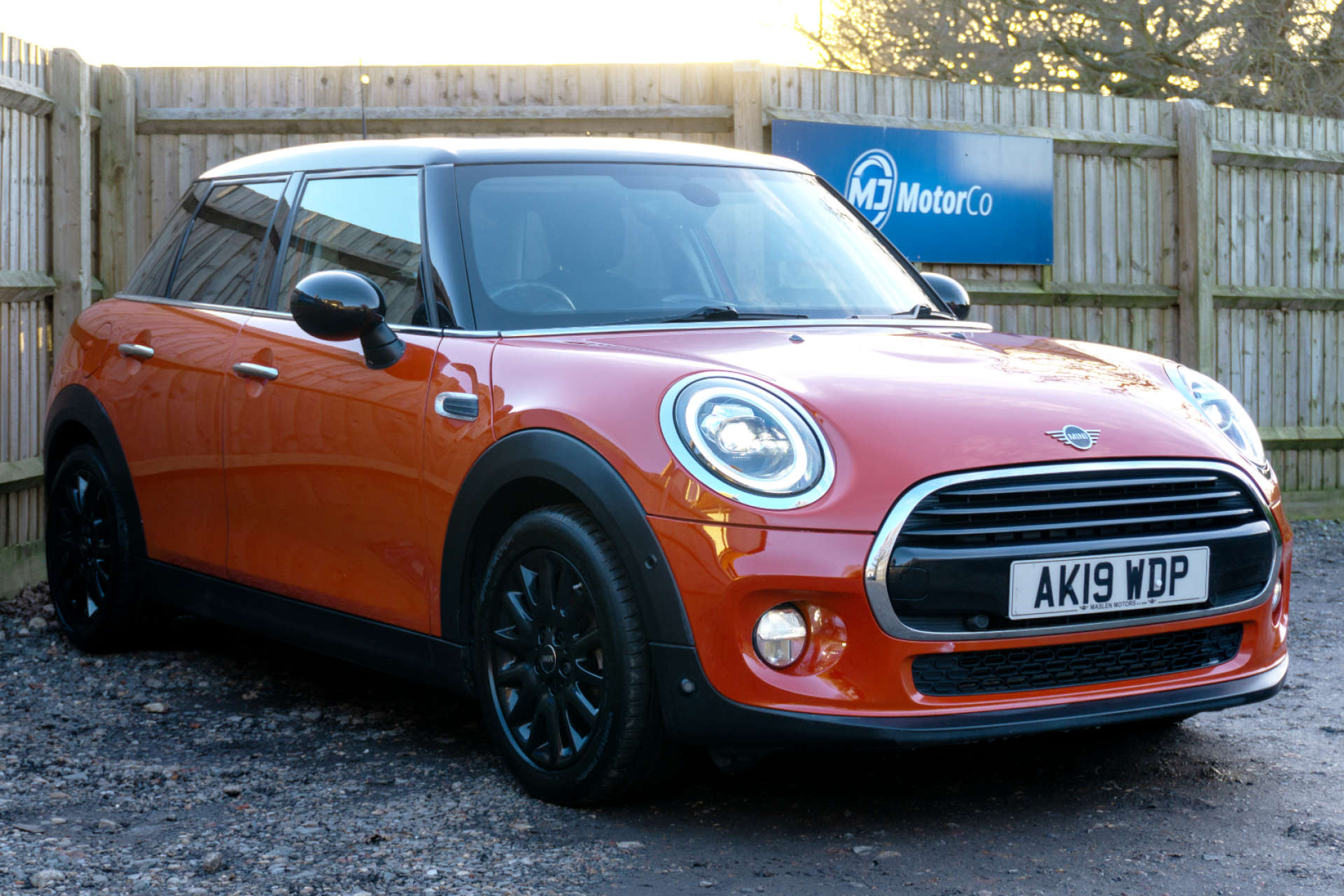 Main listing image - MINI Hatchback 5dr