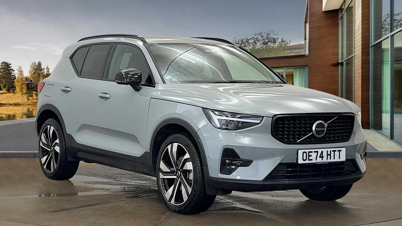 Main listing image - Volvo XC40