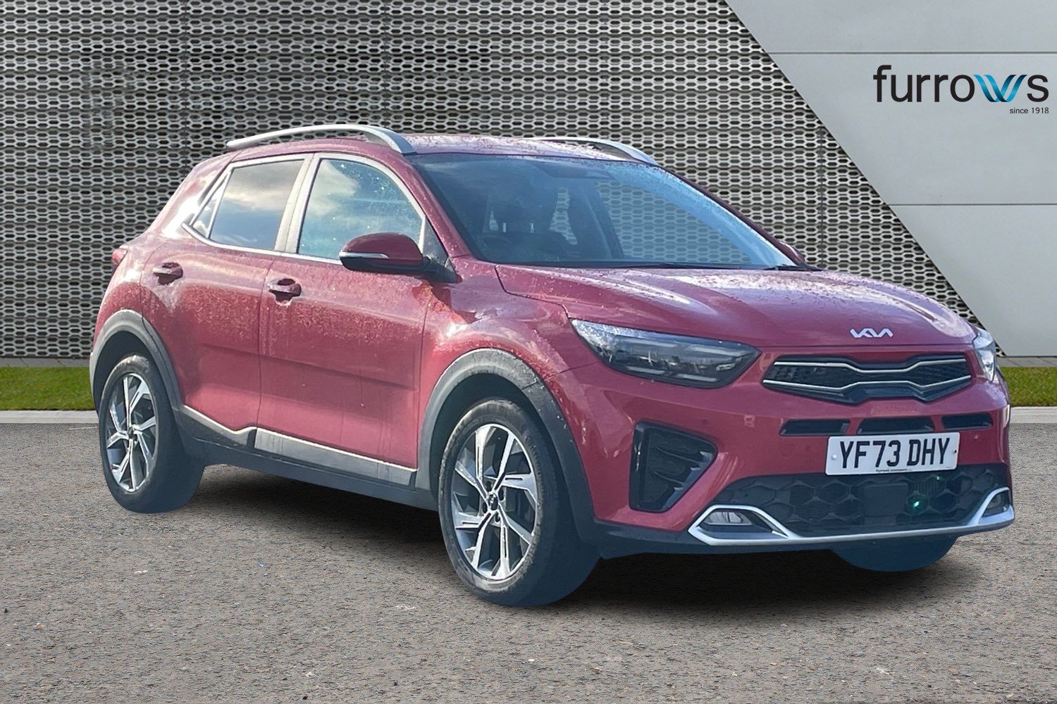 Main listing image - Kia Stonic