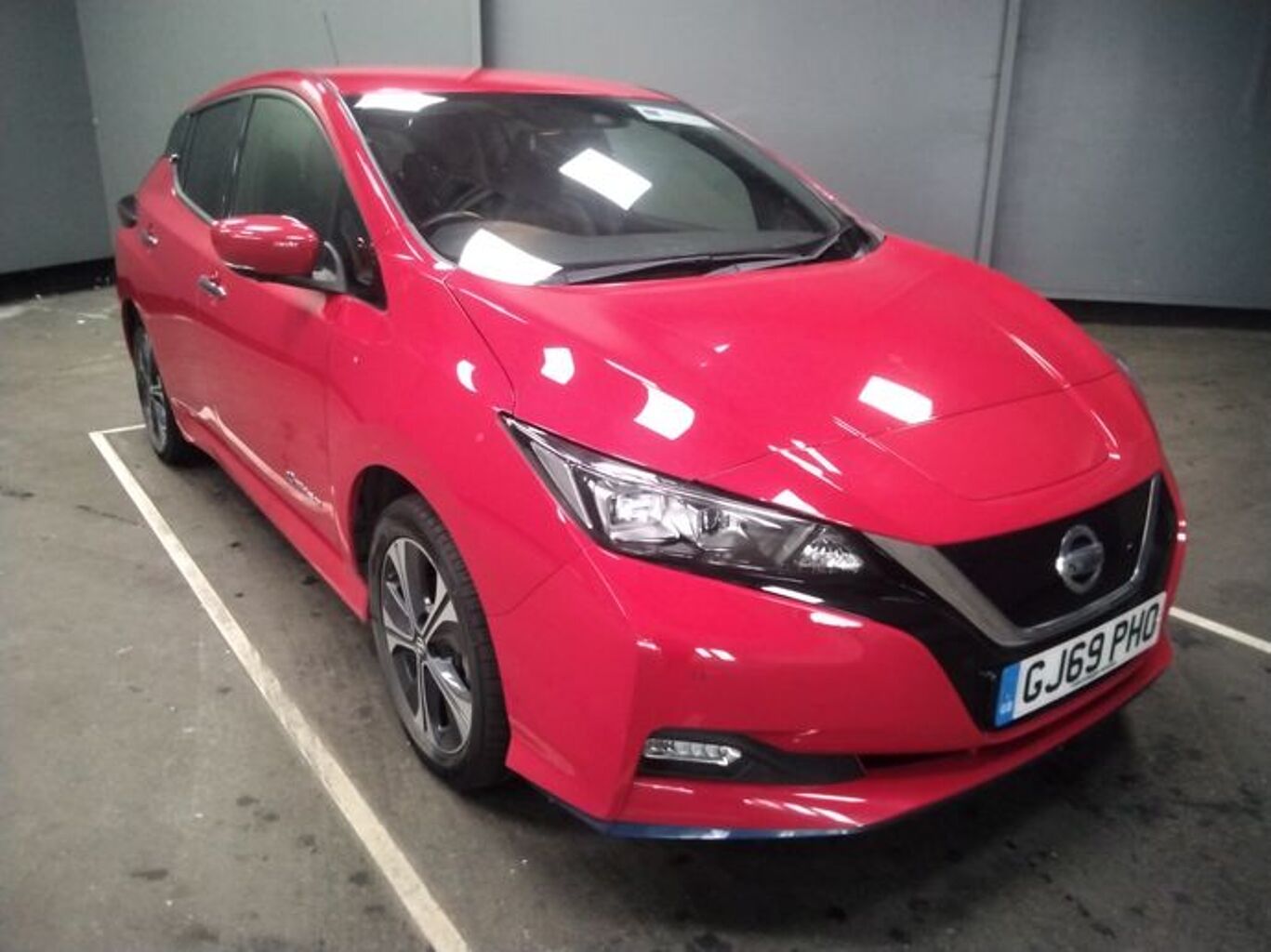 Main listing image - Nissan Leaf