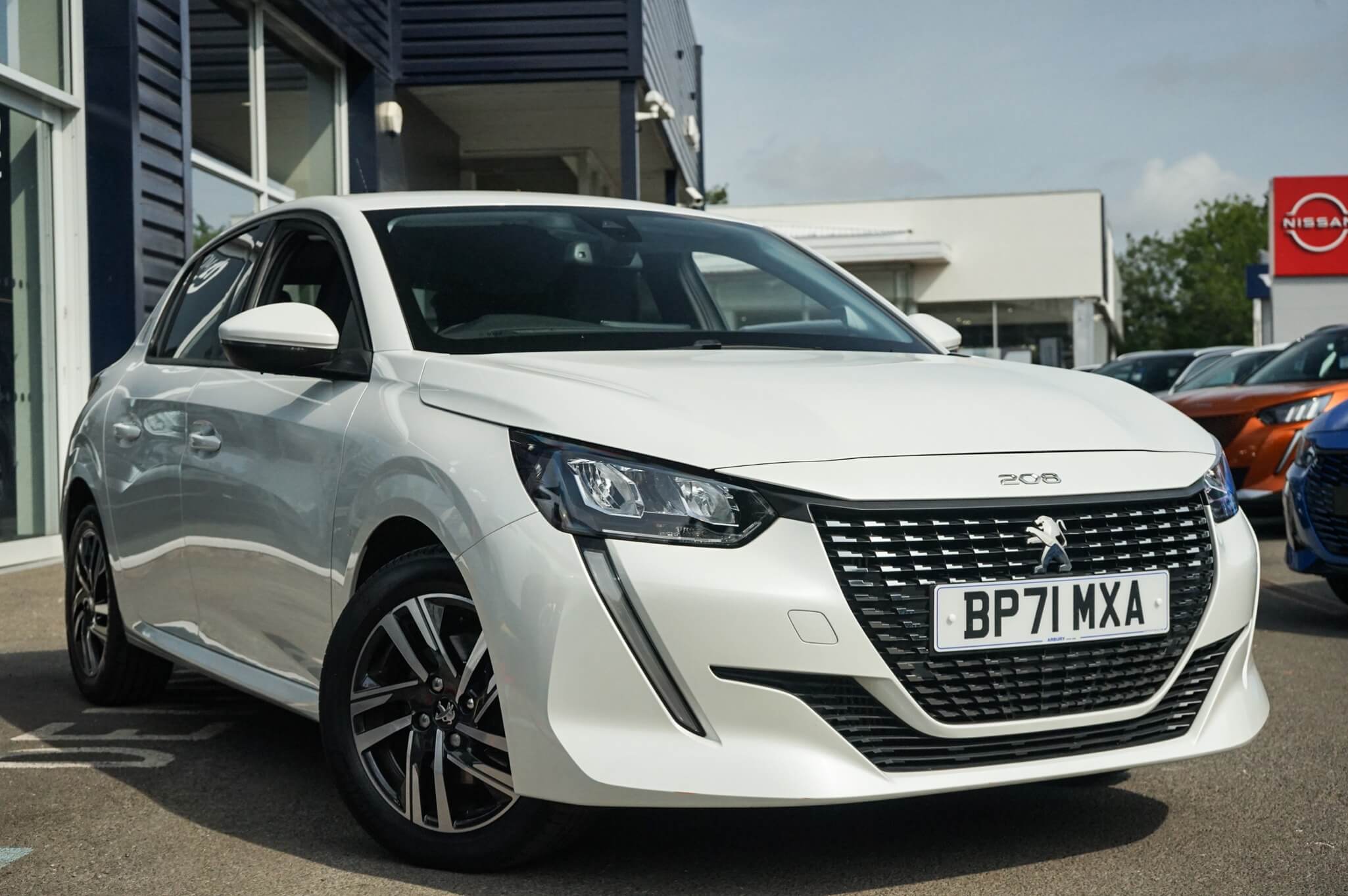 Main listing image - Peugeot 208