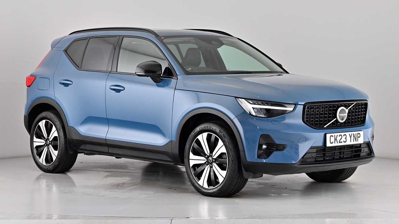Main listing image - Volvo XC40