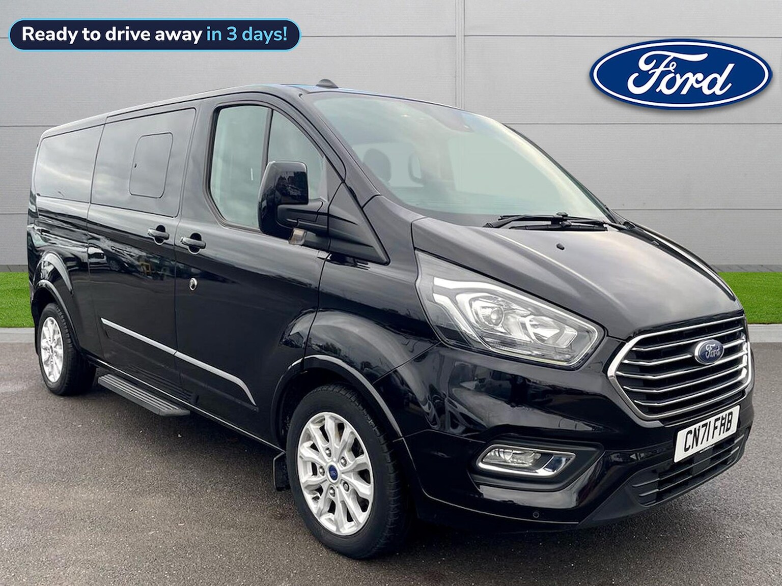 Main listing image - Ford Tourneo Custom