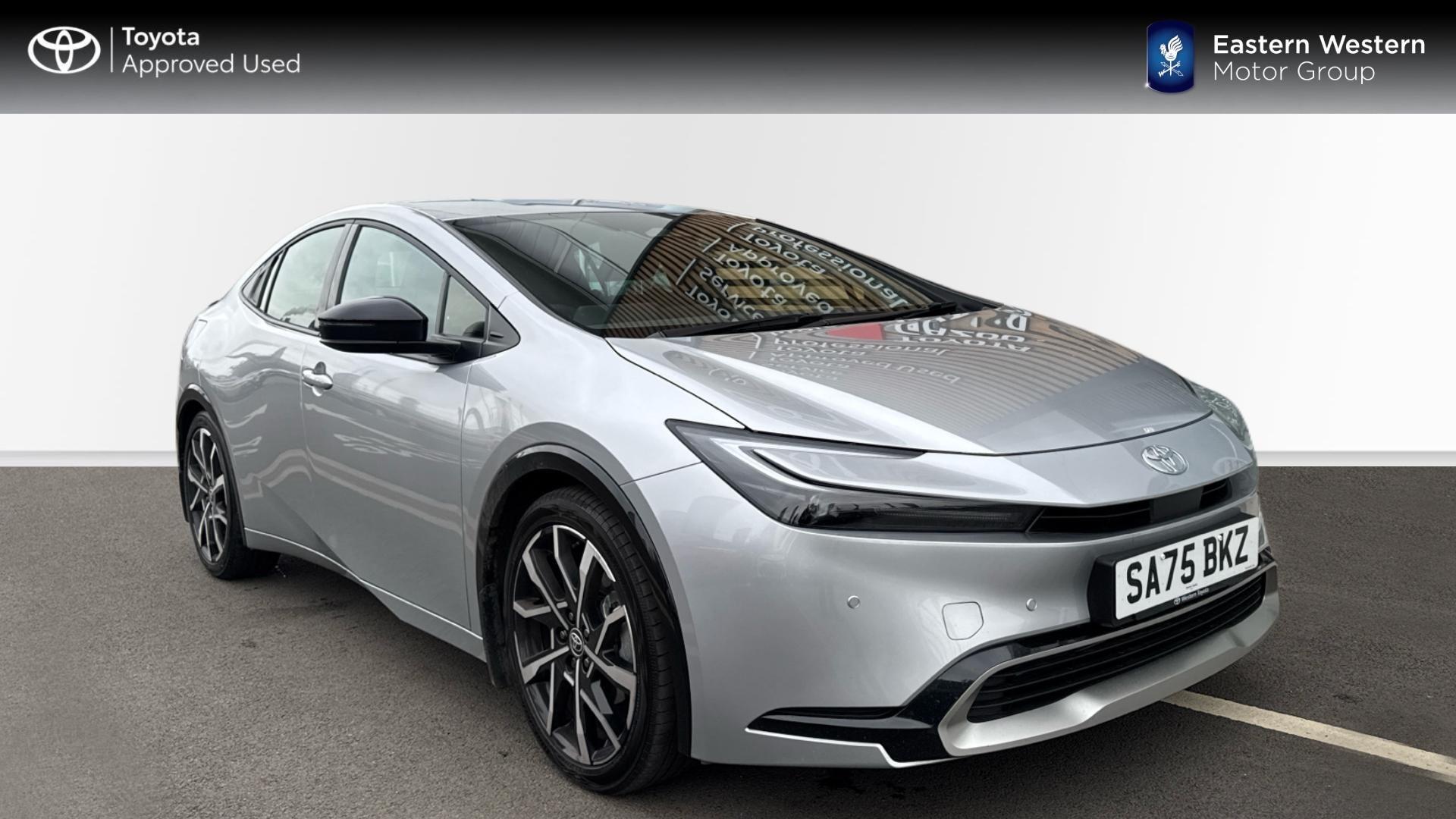 Main listing image - Toyota Prius Plug-In