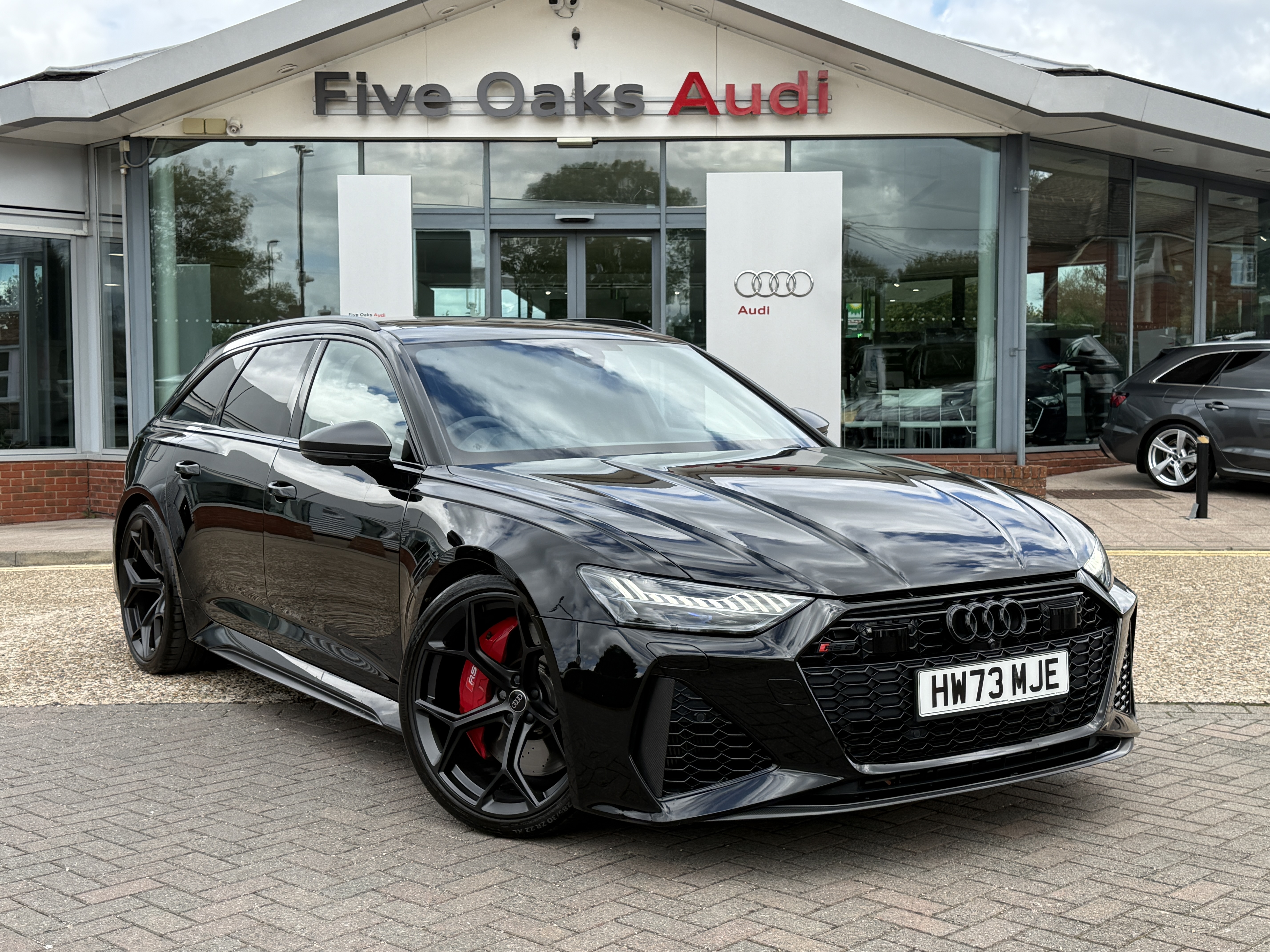 Main listing image - Audi RS6