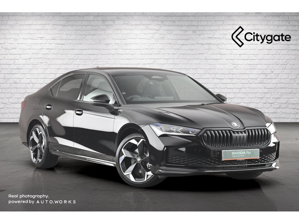 Main listing image - Skoda Superb