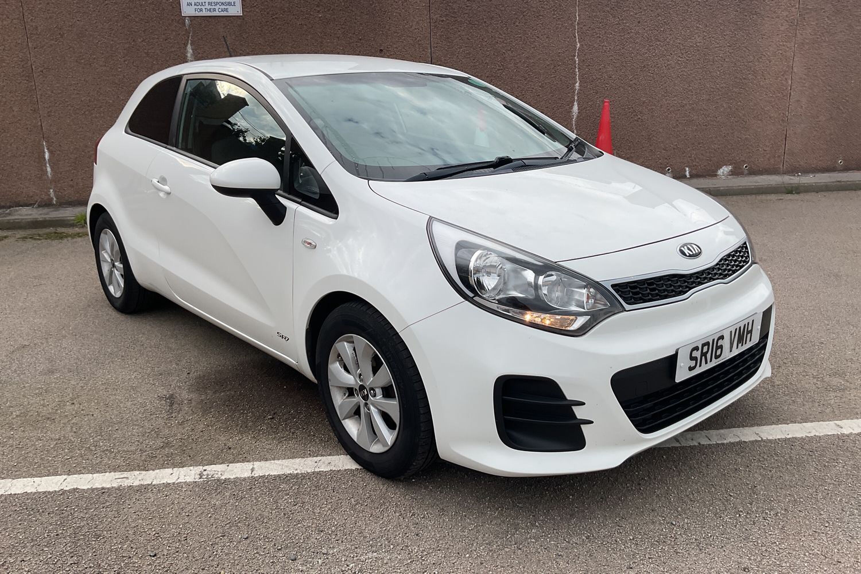 Main listing image - Kia Rio