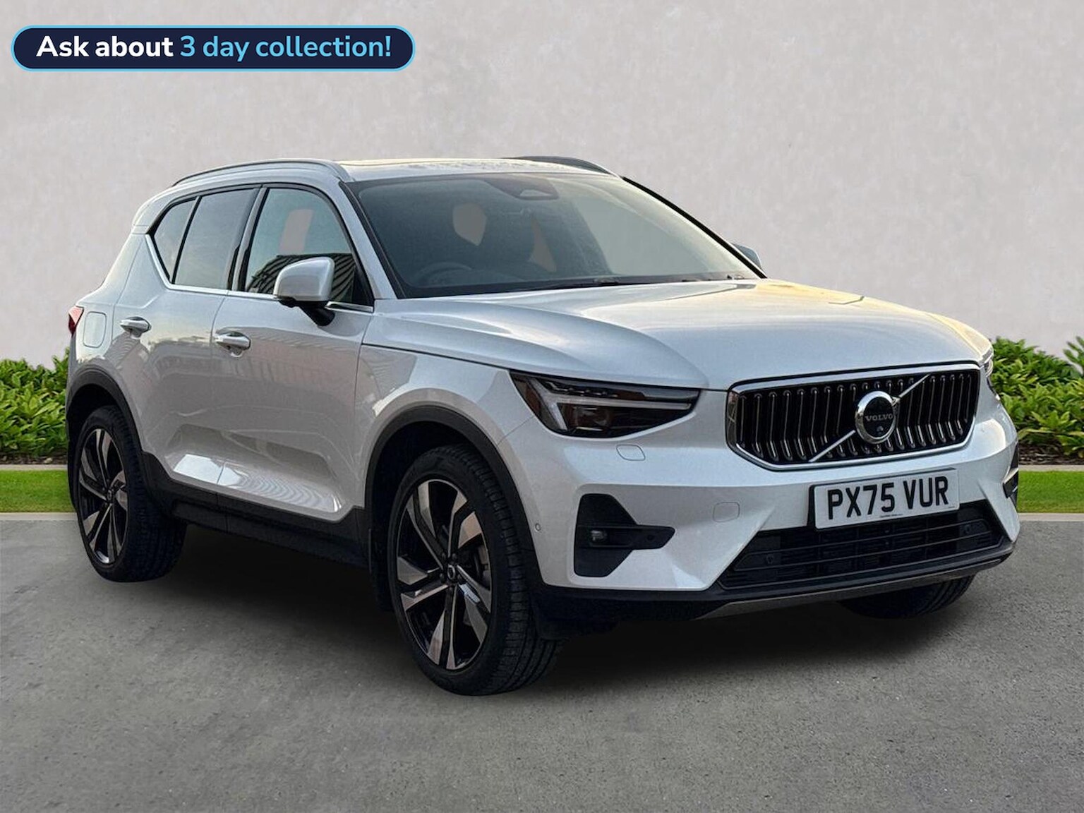 Main listing image - Volvo XC40