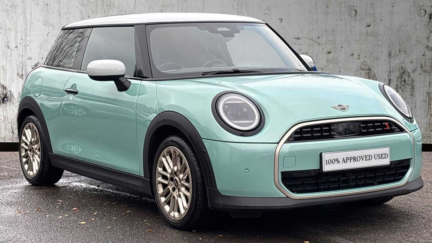 Main listing image - MINI Hatchback