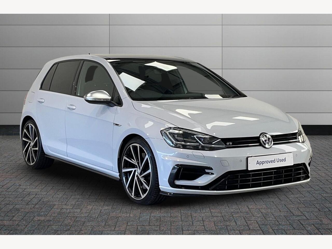 Main listing image - Volkswagen Golf R
