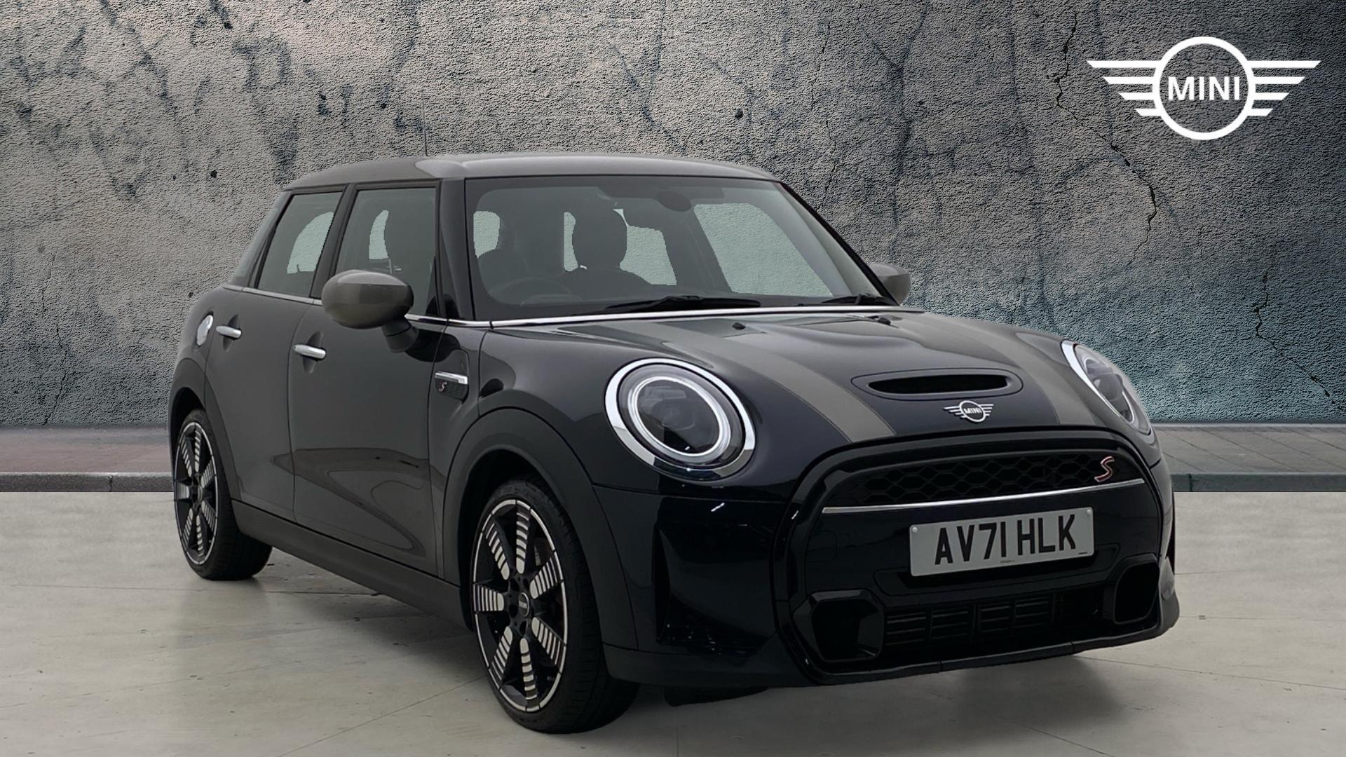 Main listing image - MINI Hatchback 5dr