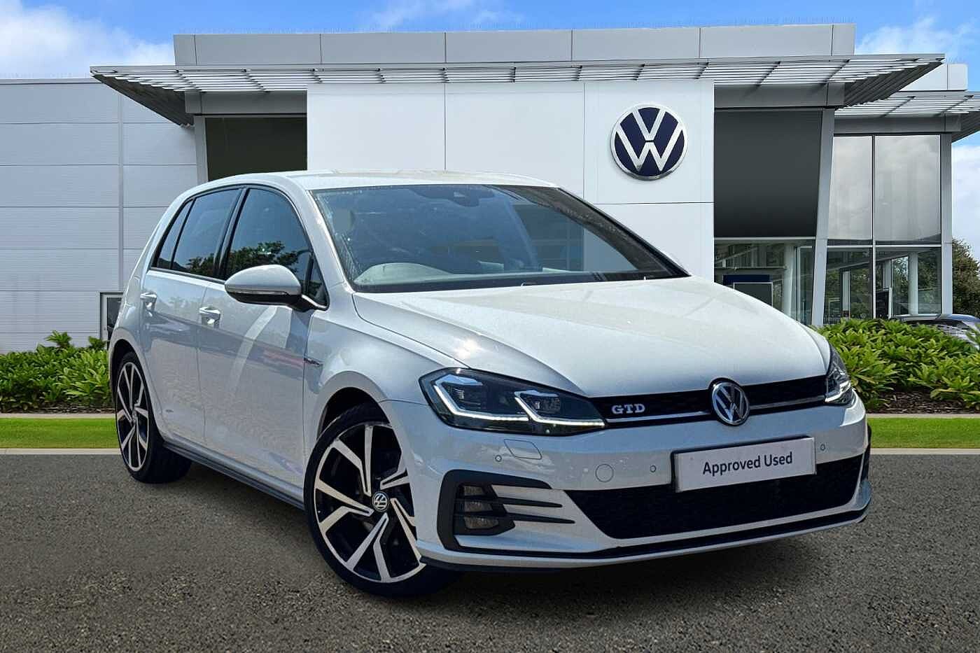 Main listing image - Volkswagen Golf
