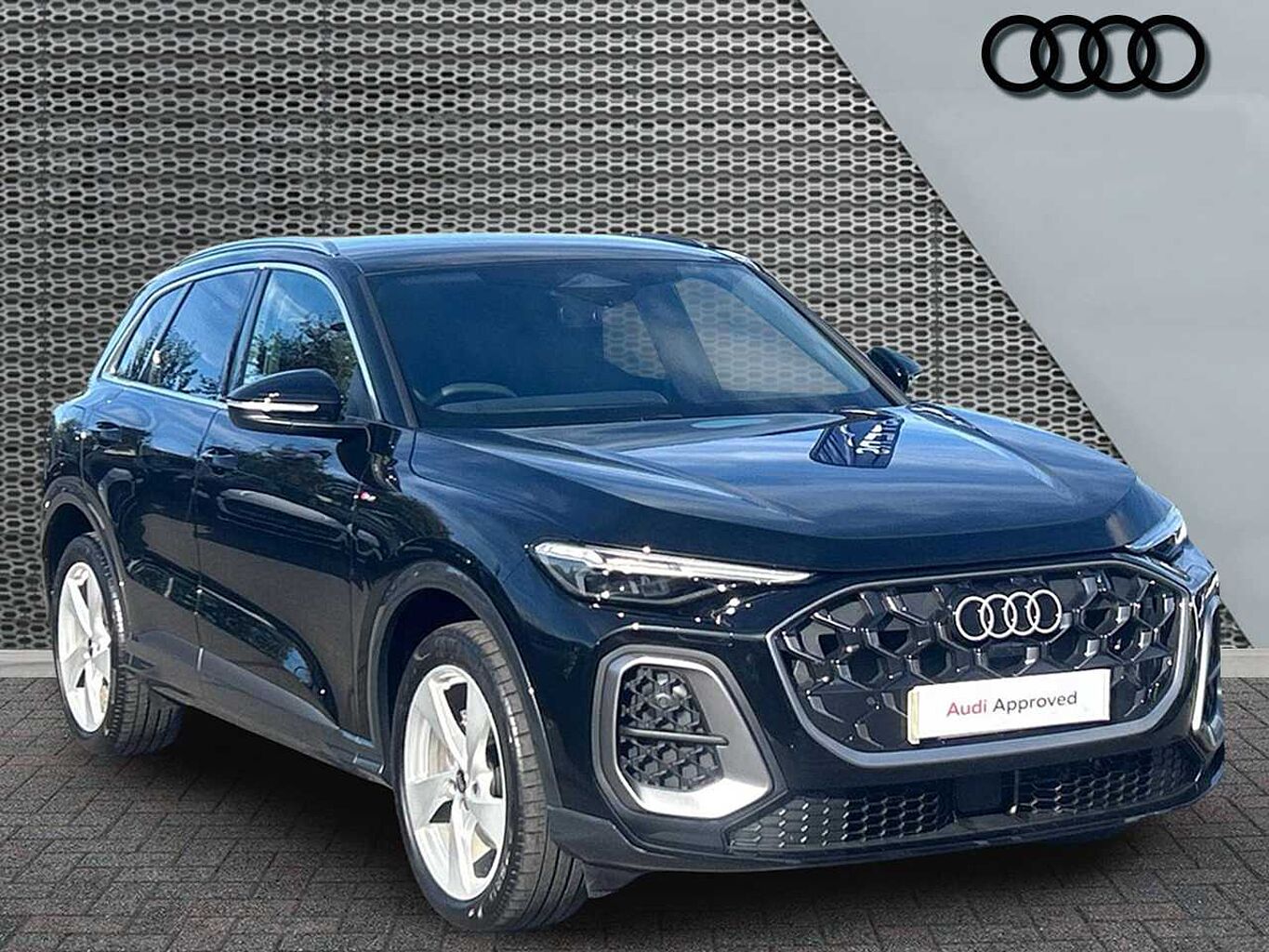 Main listing image - Audi Q5