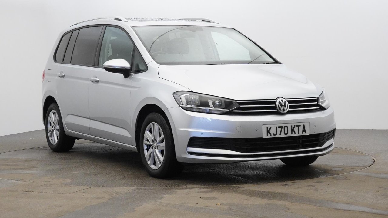 Main listing image - Volkswagen Touran