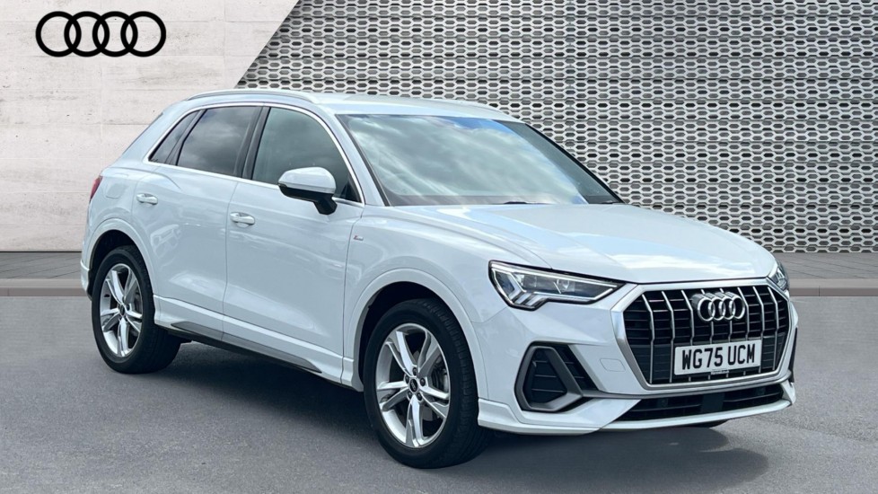 Main listing image - Audi Q3