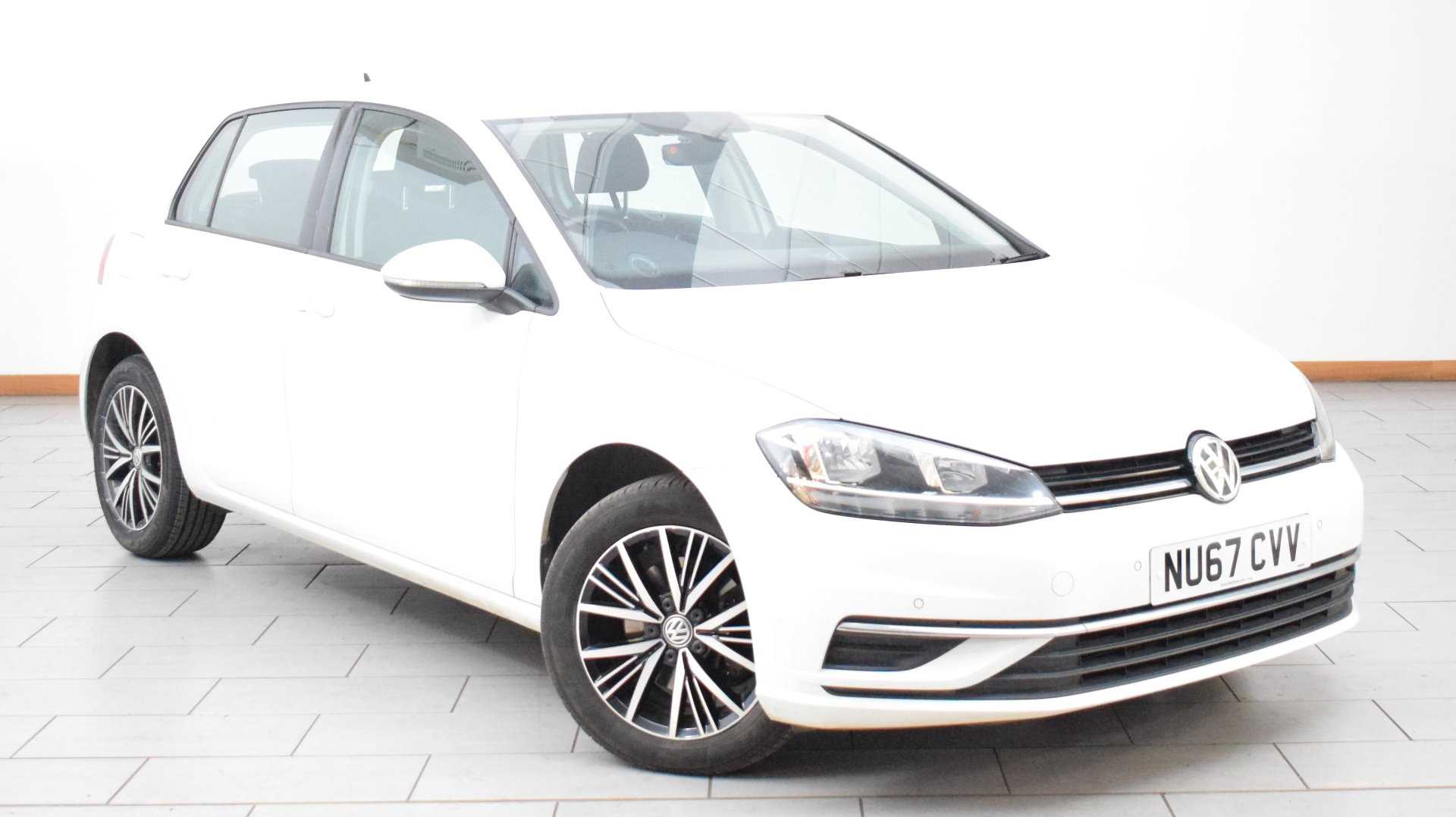 Main listing image - Volkswagen Golf