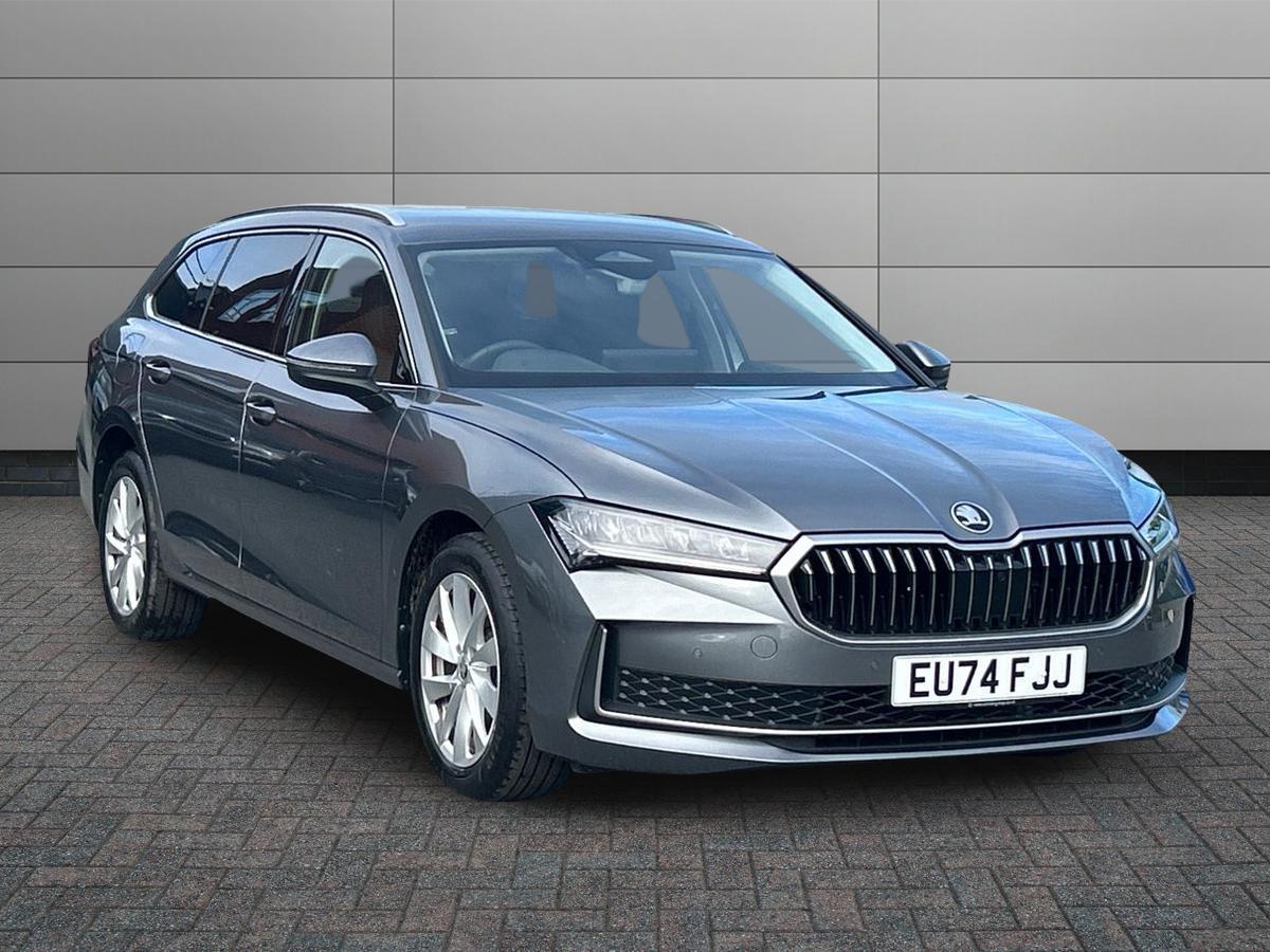 Main listing image - Skoda Superb