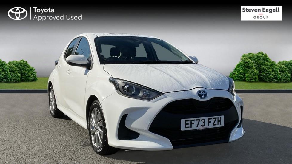 Main listing image - Toyota Yaris