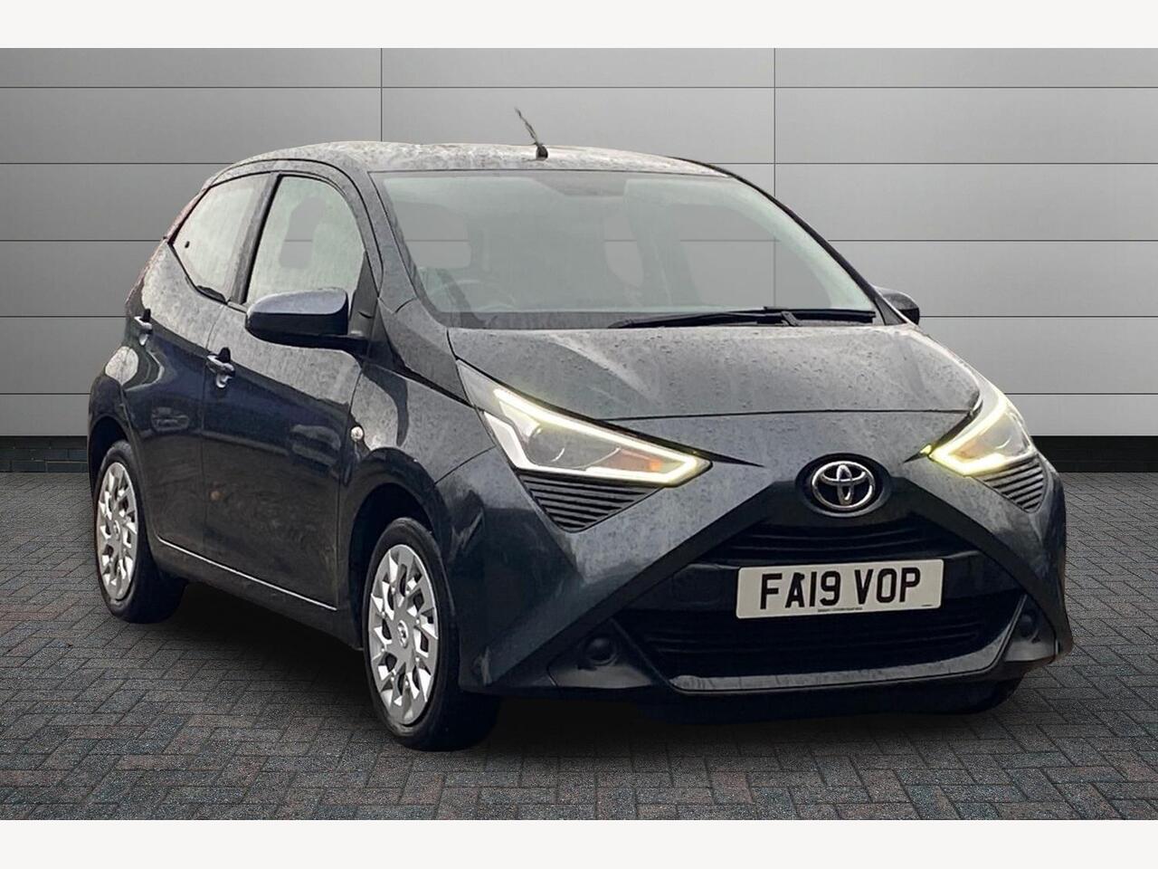 Main listing image - Toyota Aygo