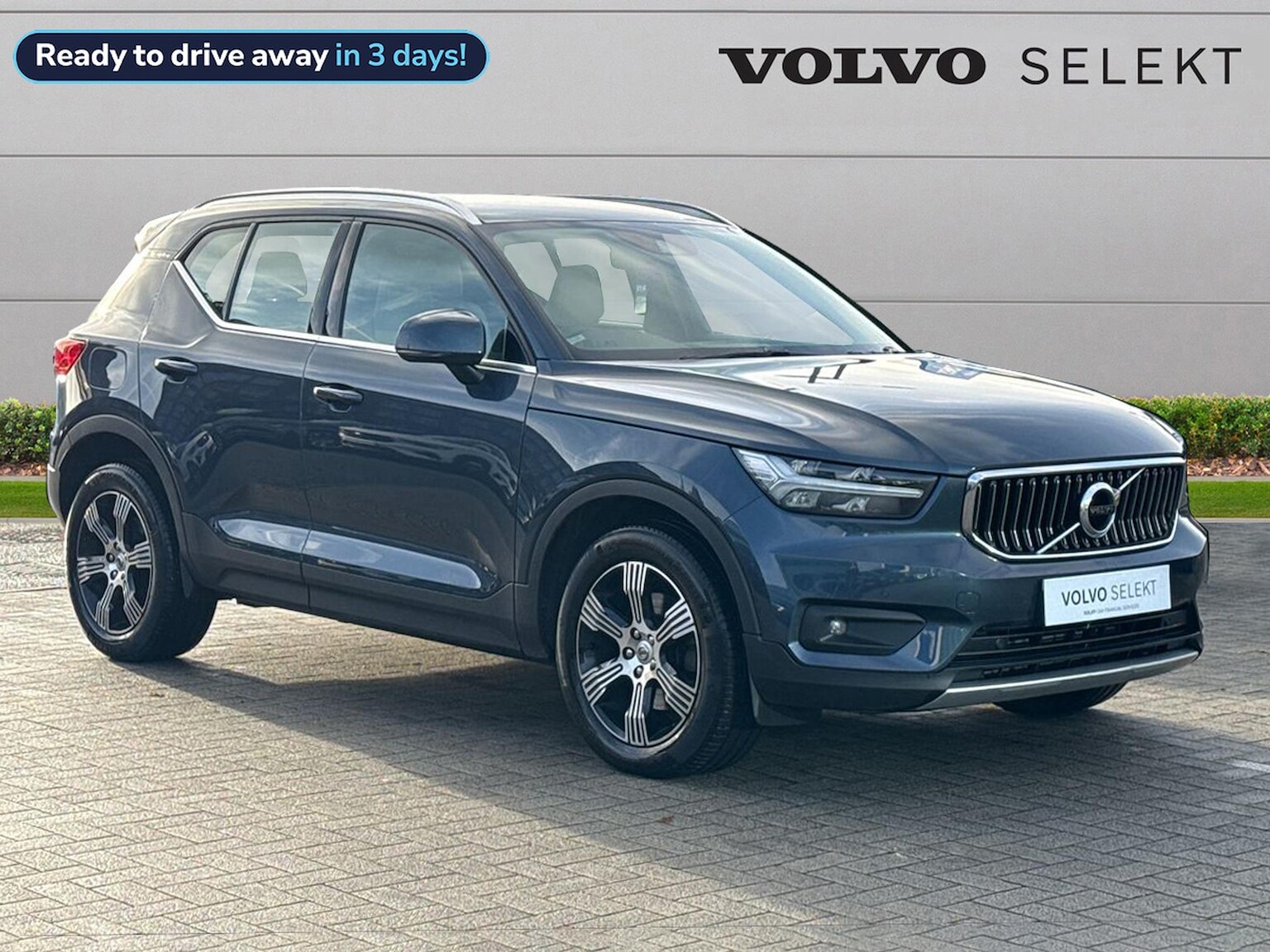 Main listing image - Volvo XC40