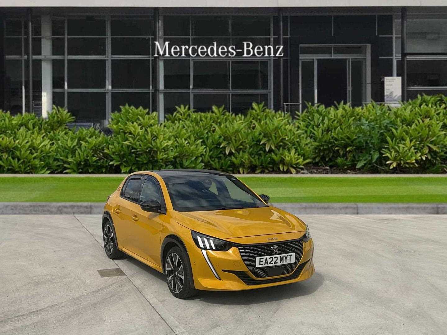 Main listing image - Peugeot 208