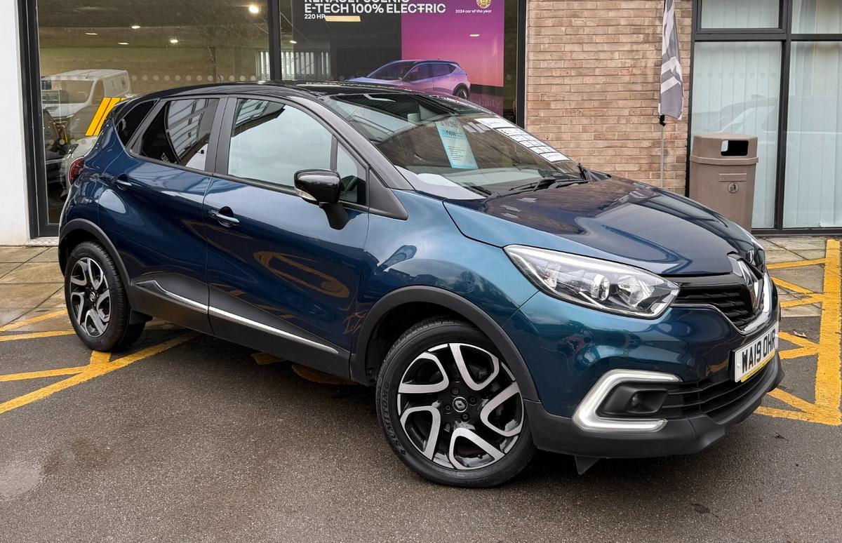 Main listing image - Renault Captur