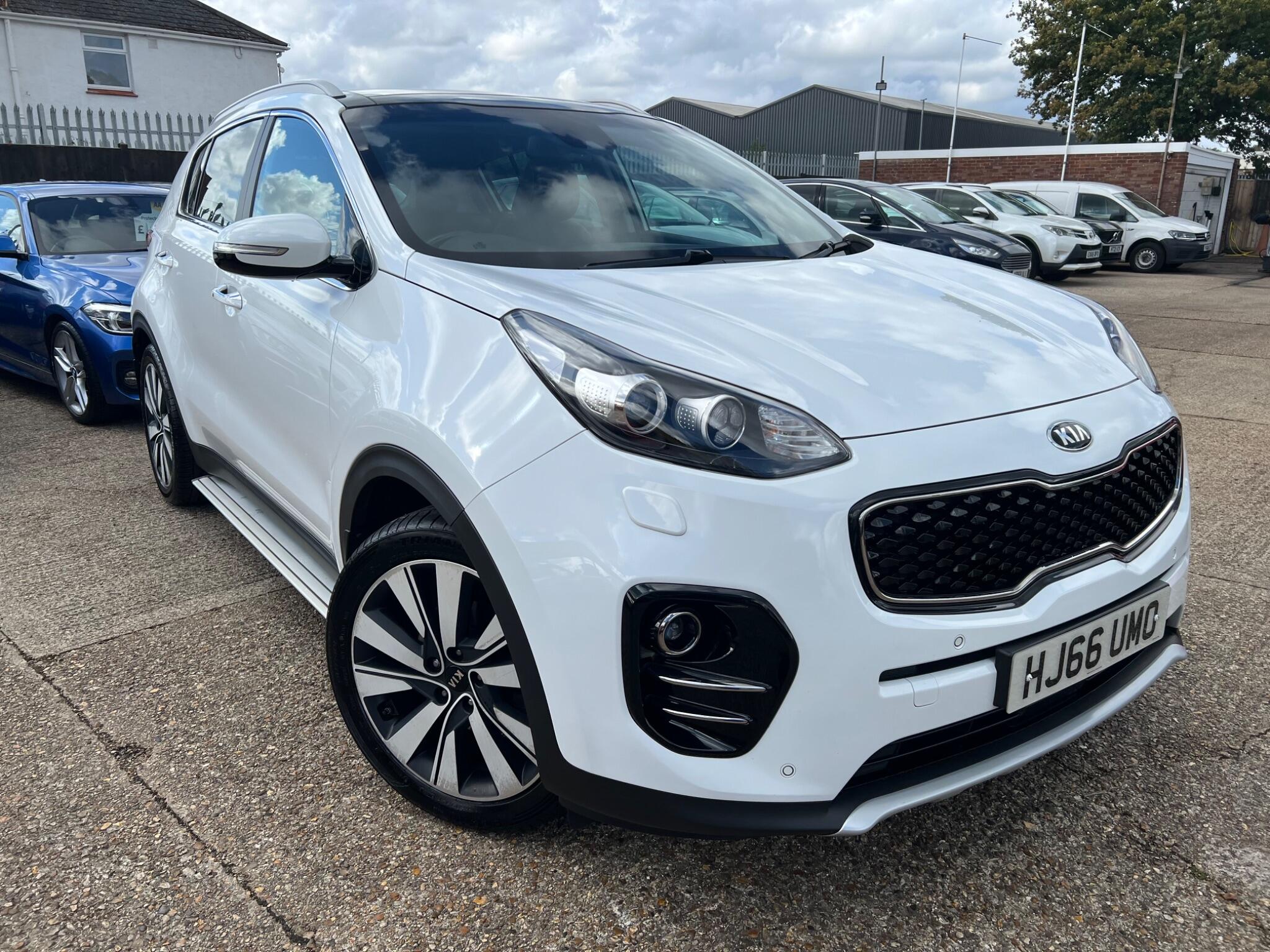 Main listing image - Kia Sportage