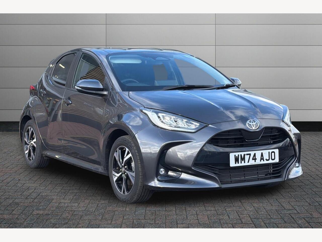 Main listing image - Toyota Yaris