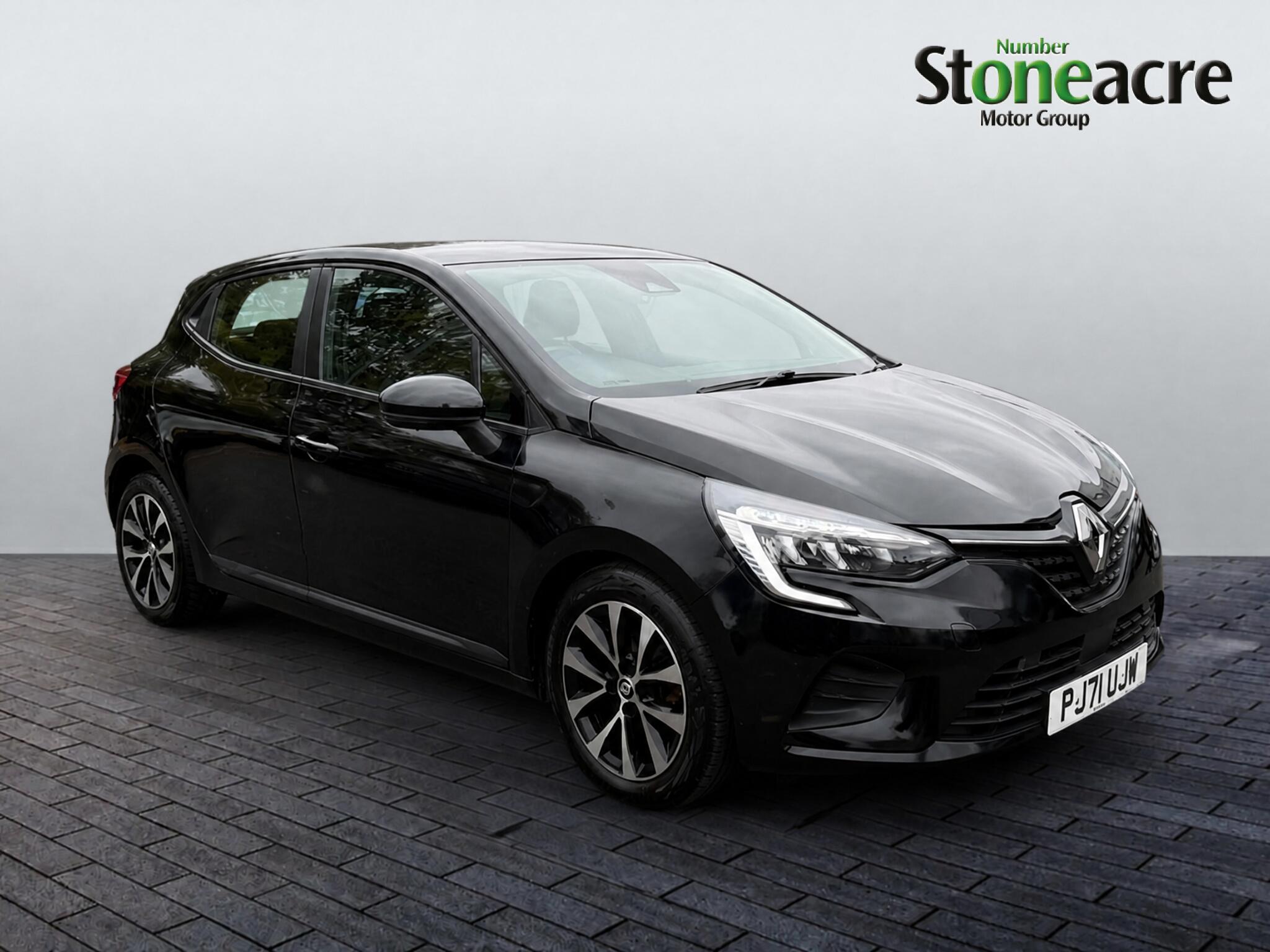 Main listing image - Renault Clio