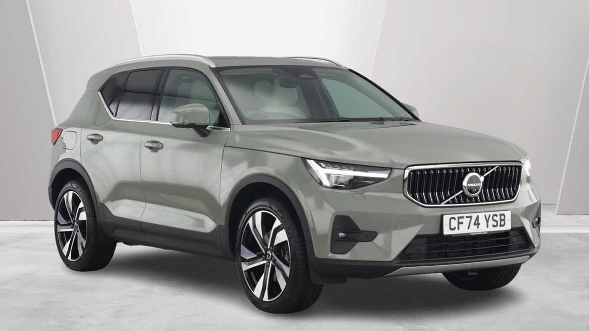 Main listing image - Volvo XC40