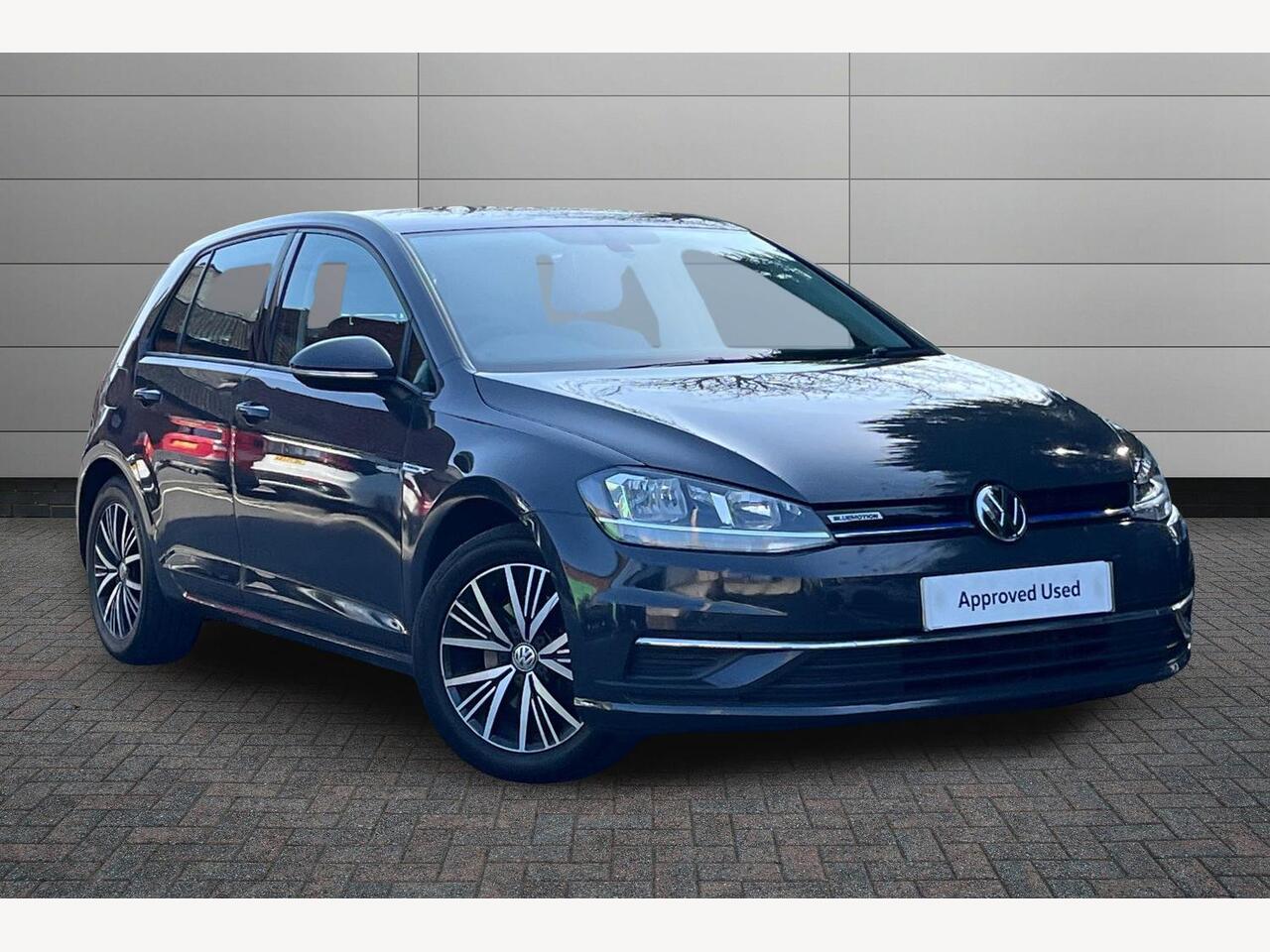 Main listing image - Volkswagen Golf