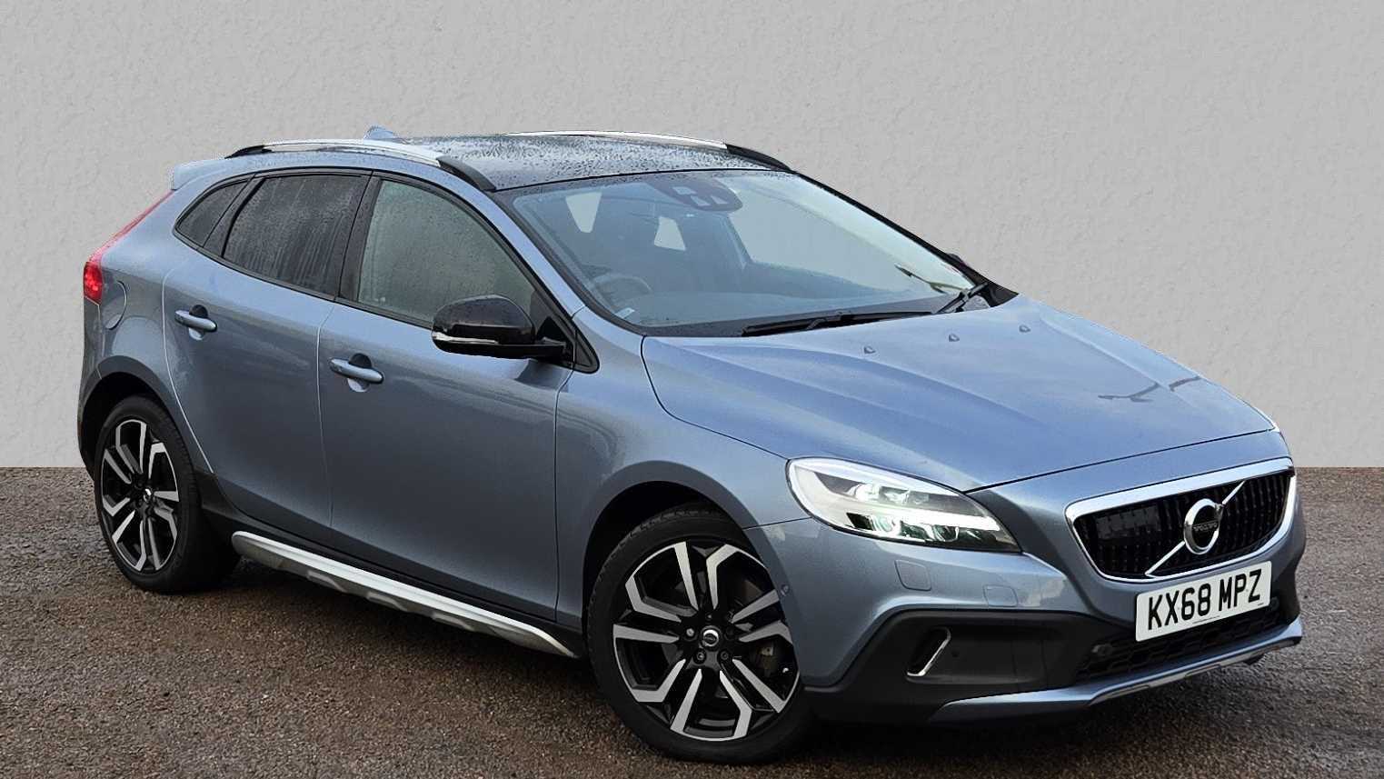 Main listing image - Volvo V40 Cross Country