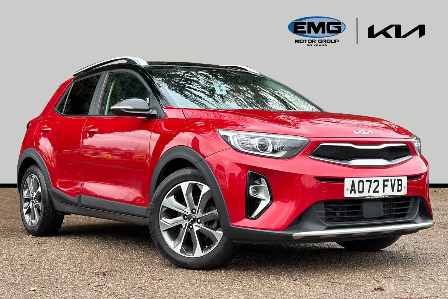 Main listing image - Kia Stonic