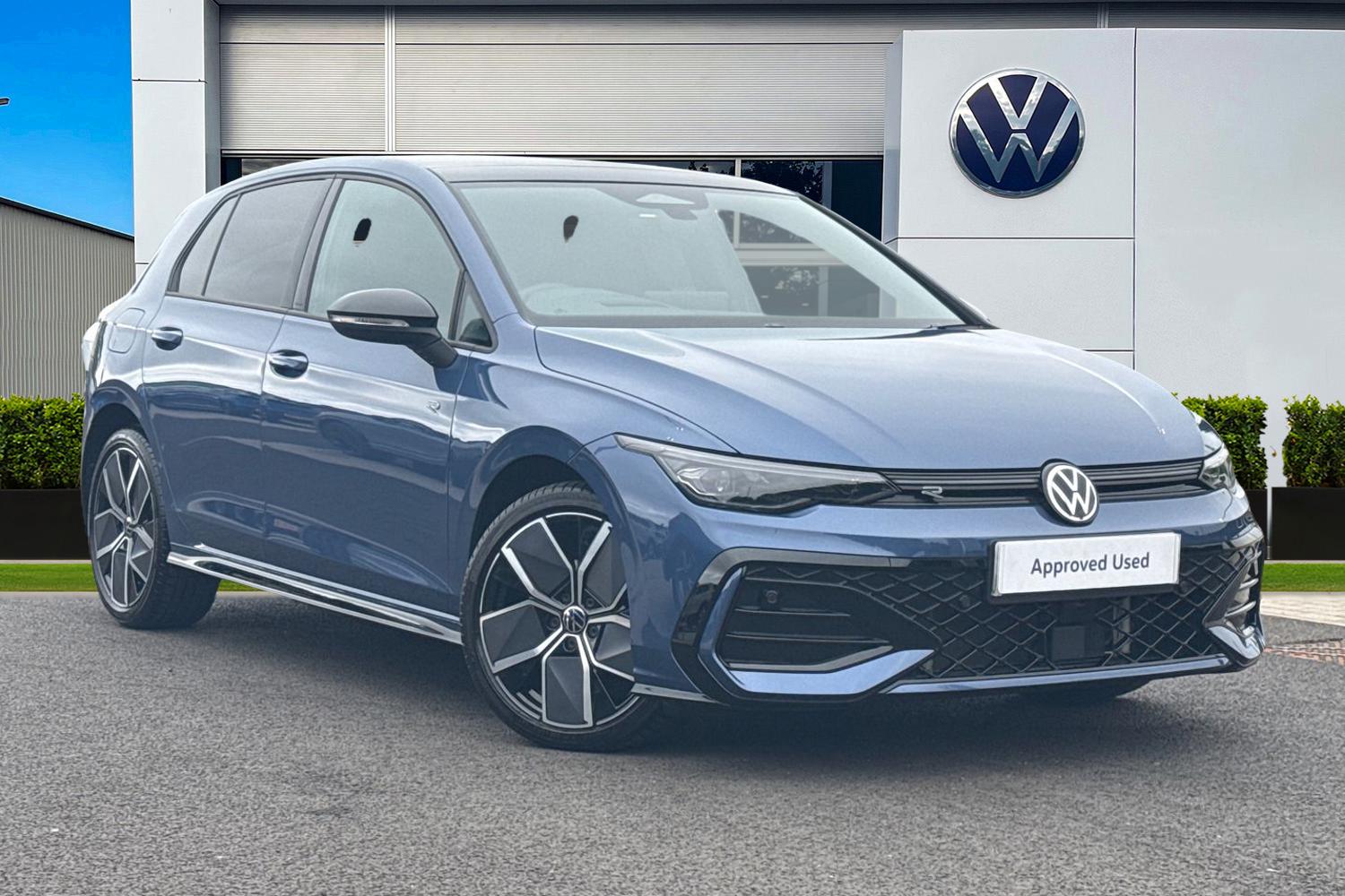 Main listing image - Volkswagen Golf