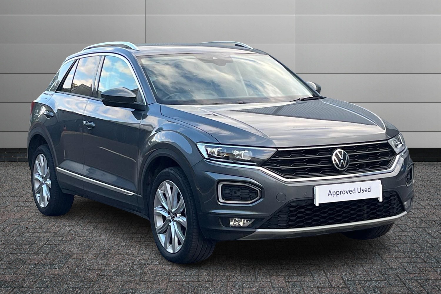 Main listing image - Volkswagen T-Roc