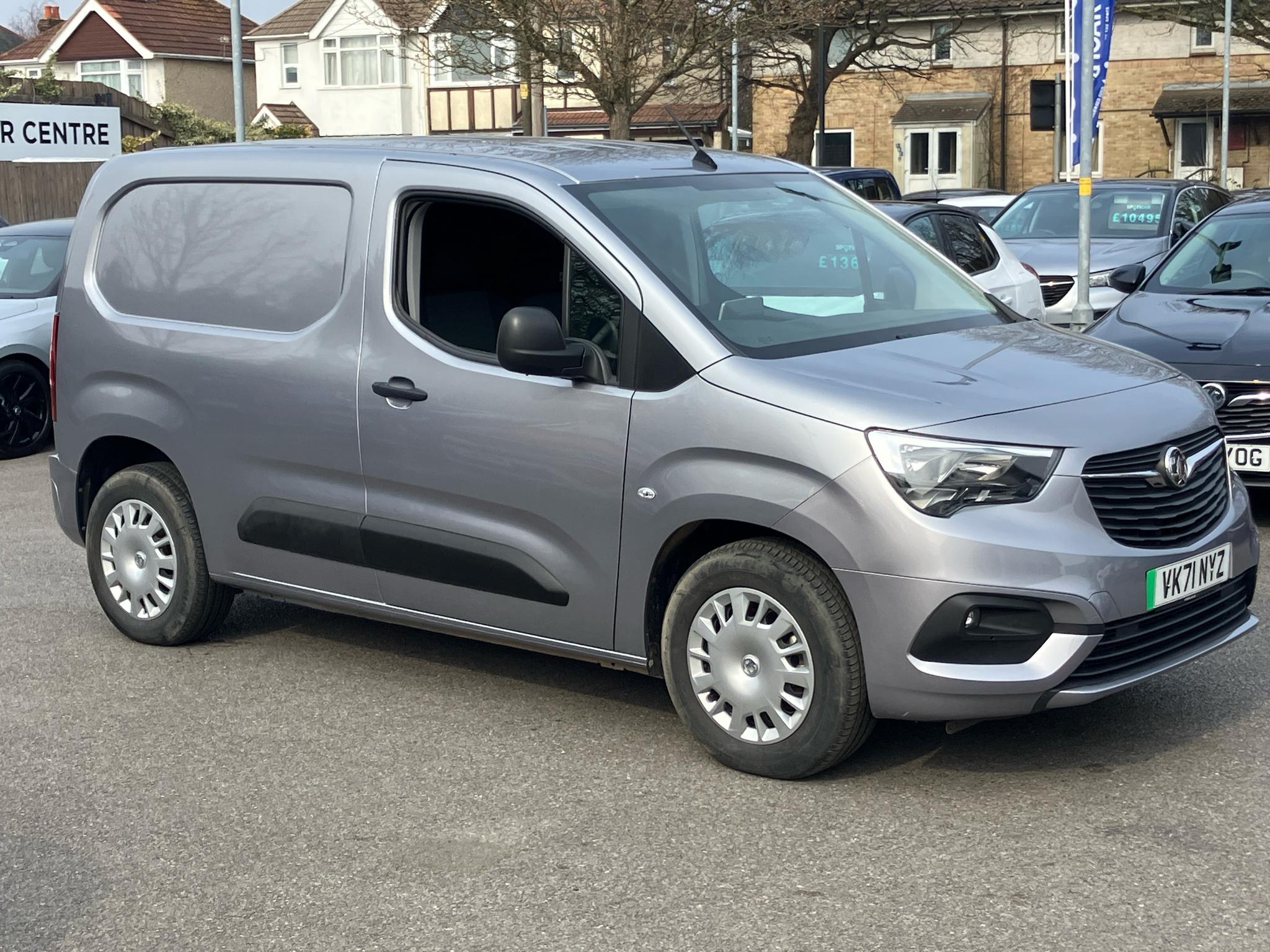 Main listing image - Vauxhall Combo Cargo-e