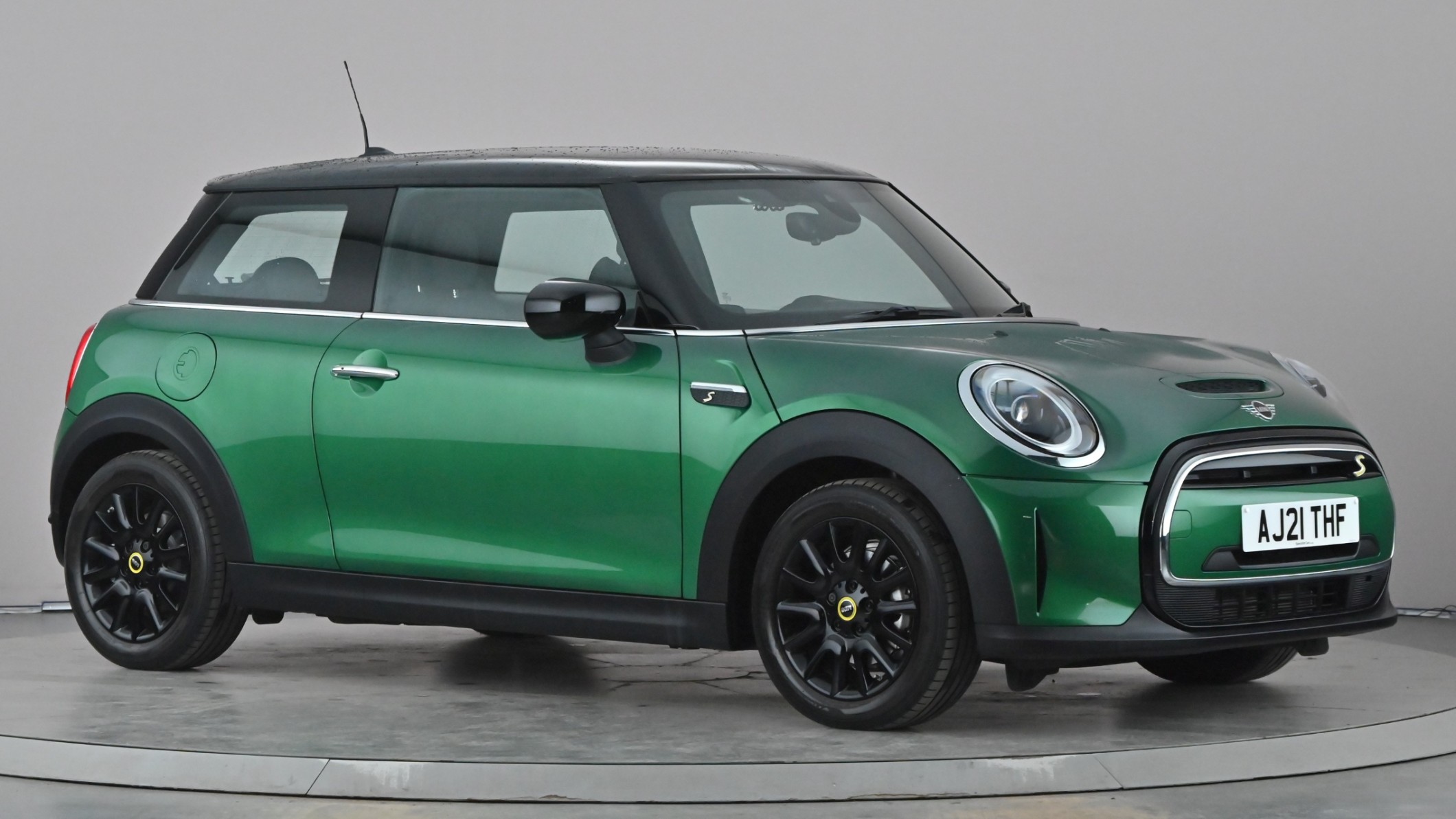 Main listing image - MINI Electric